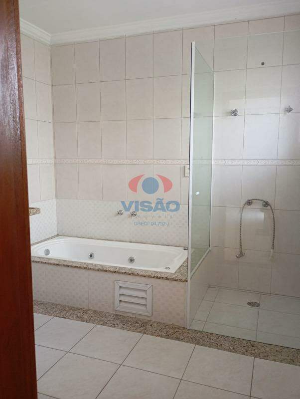 Casa - Sobrado à venda no Jardim Sevilha: Banheiro