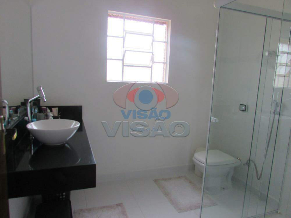 Casa em condomínio à venda no Chácara Belvedere: Banheiro Suíte 1