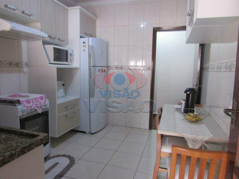 Casa em condomínio à venda no Chácara Belvedere: Cozinha