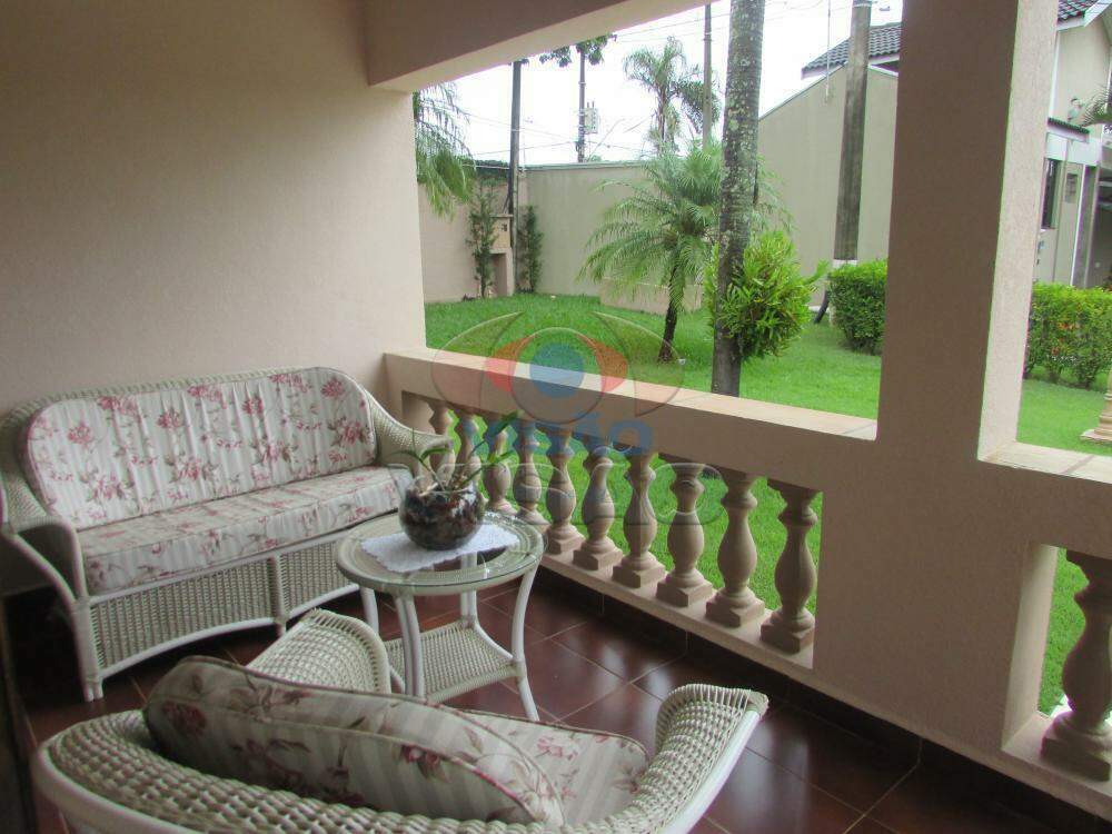 Casa em condomínio à venda no Chácara Belvedere: Varanda