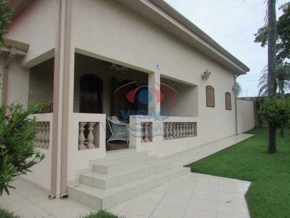 Casa em condomínio à venda no Chácara Belvedere: Fachada