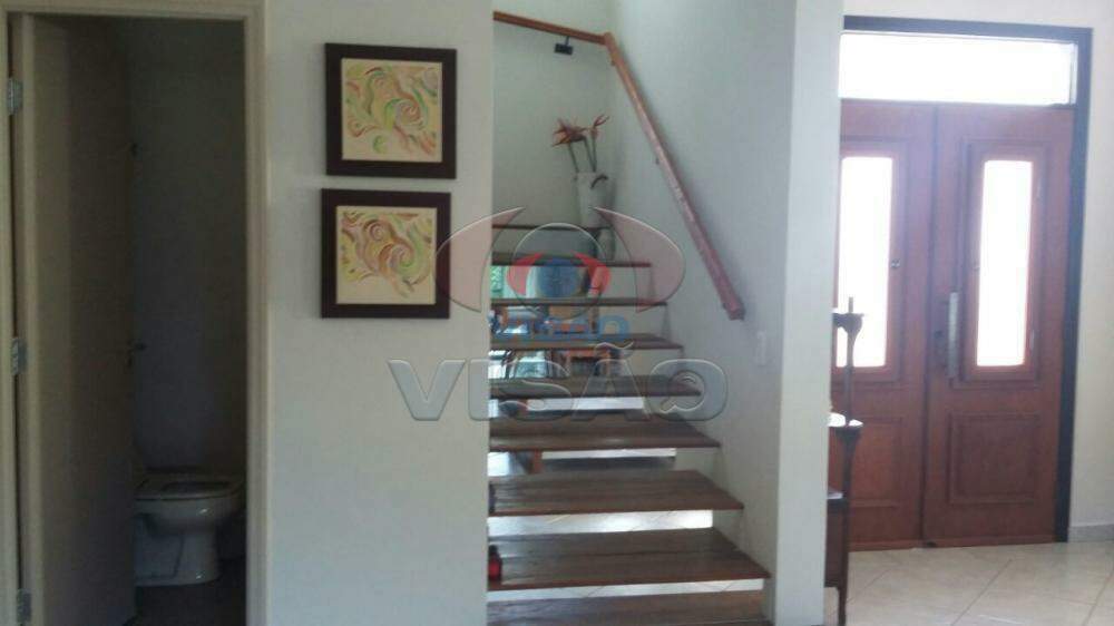 Casa em condomínio à venda no Chácara Areal: Escada