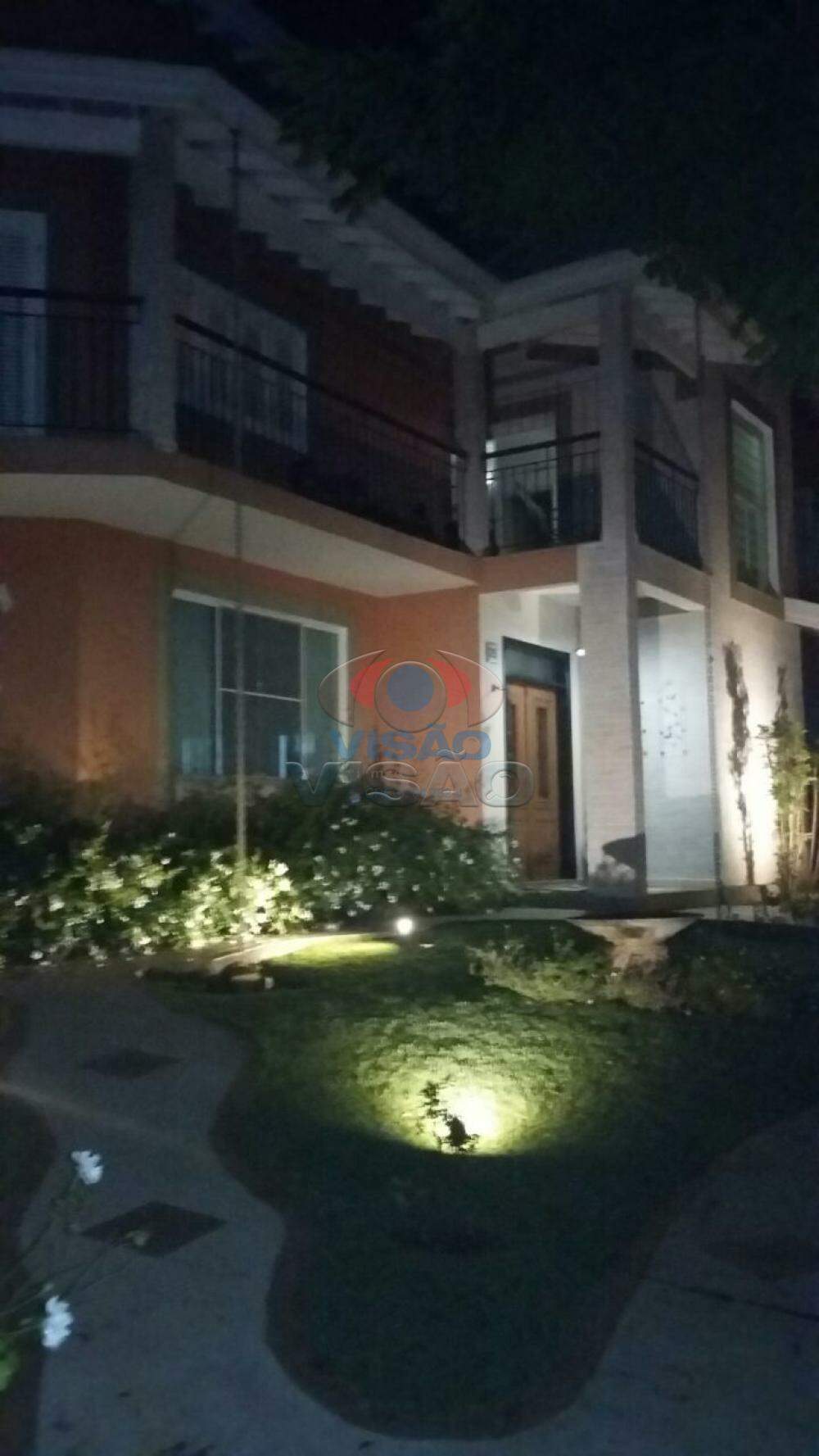 Casa em condomínio à venda no Chácara Areal: 