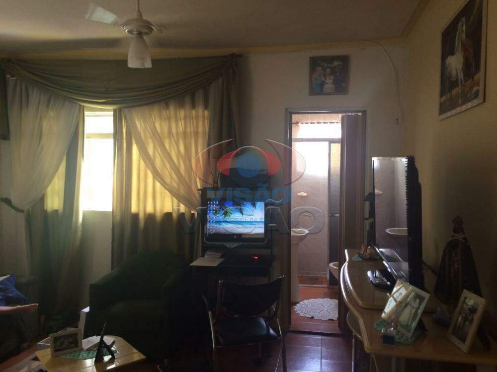 Casa à venda no Jardim Eldorado: Sala casa fundos