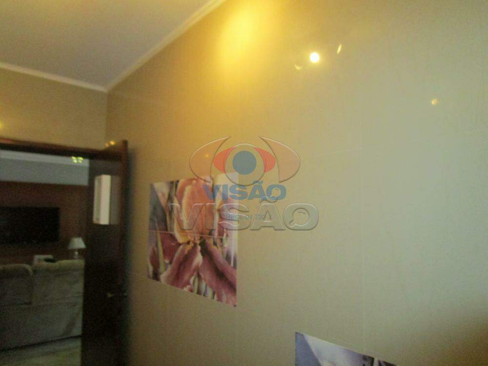 Casa - Sobrado à venda no Jardim Olinda: Corredor Interno