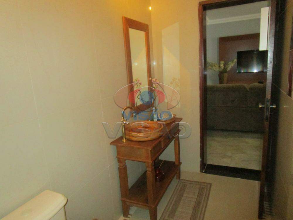 Casa - Sobrado à venda no Jardim Olinda: Lavabo