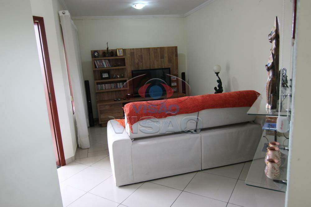 Casa - Sobrado à venda no Jardim Regina: sala de TV