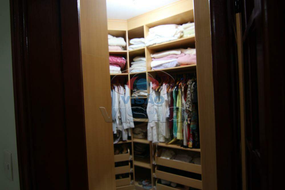 Casa - Sobrado à venda no Jardim Regina: Closet