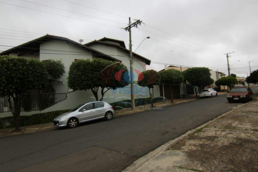 Casa - Sobrado à venda no Jardim Regina: área externa