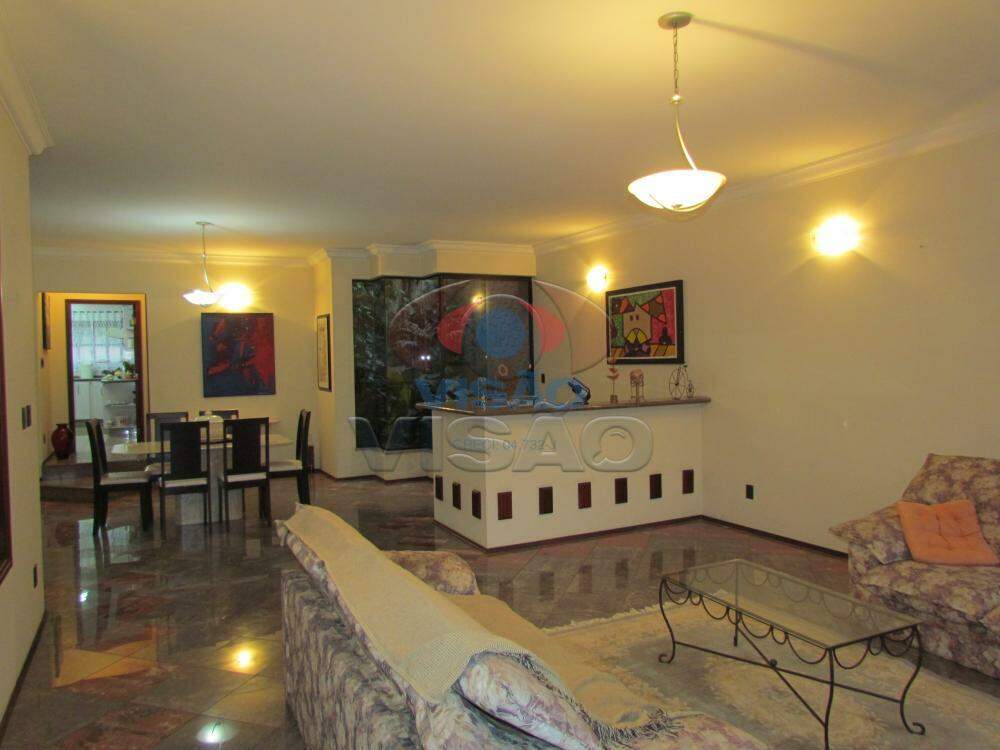 Casa - Sobrado à venda no Vila Suíça: Sala de TV