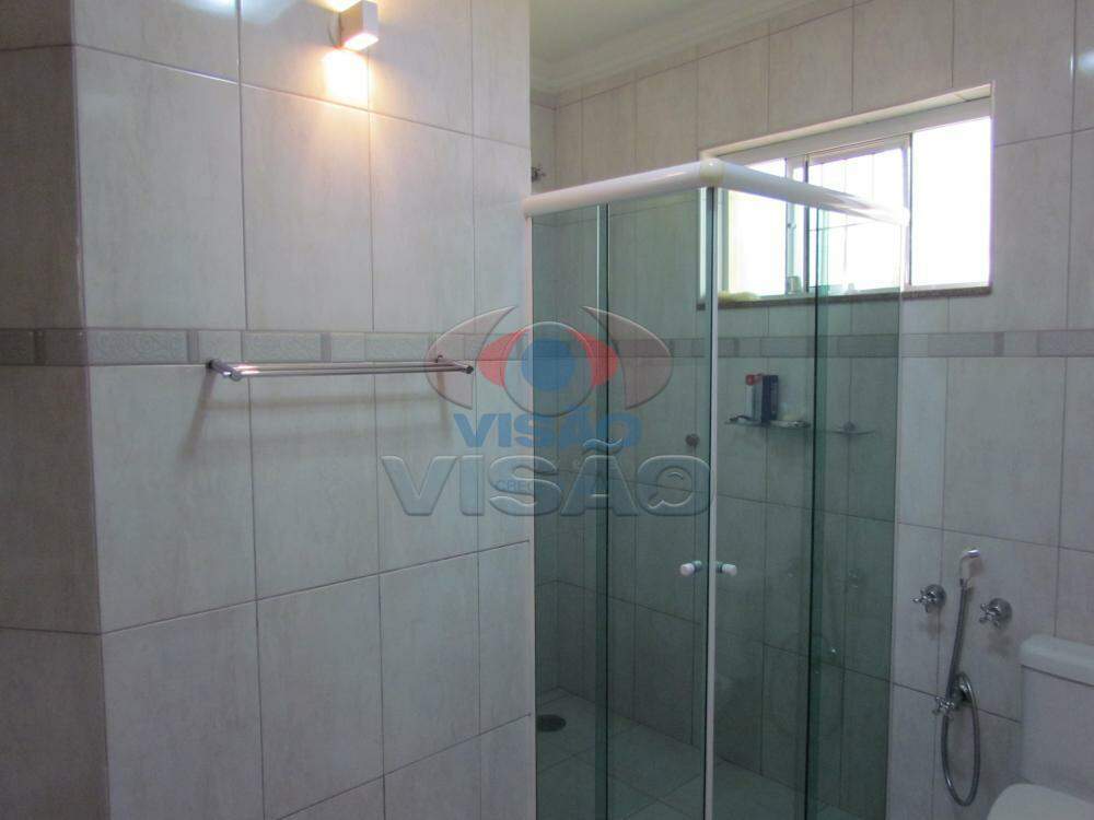 Casa à venda no Chácara Areal: Banheiro