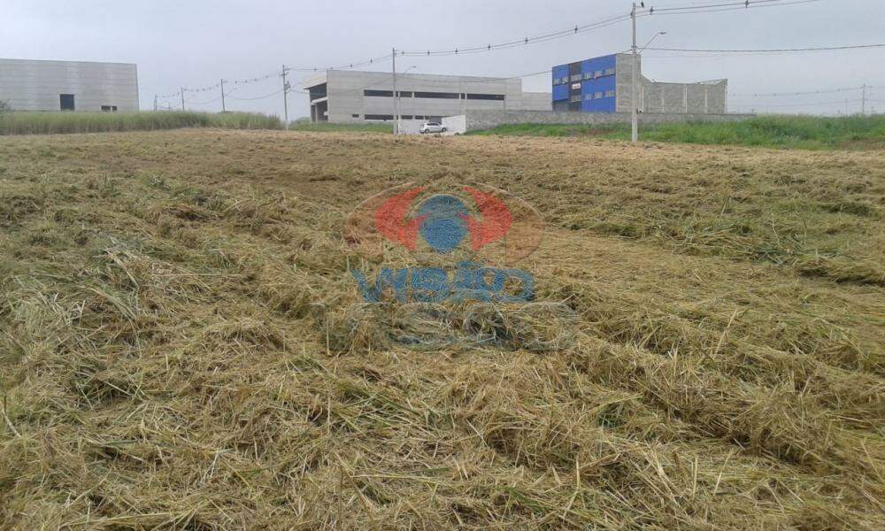 Terreno em condomínio à venda no Europark Comercial: 