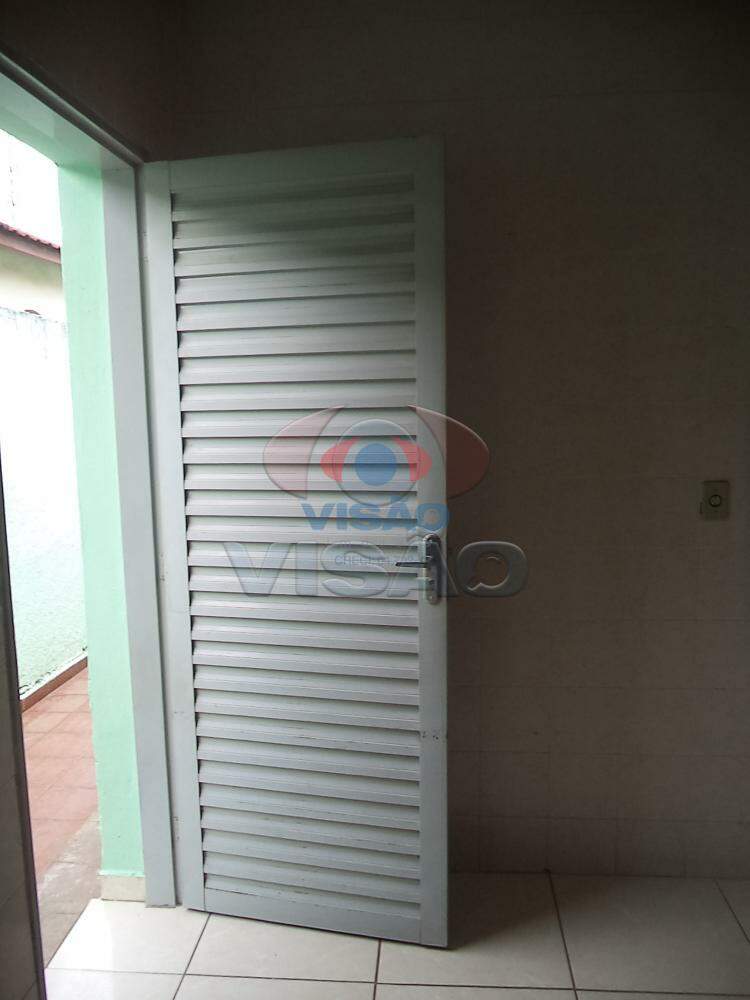 Casa à venda no Jardim Oliveira Camargo: