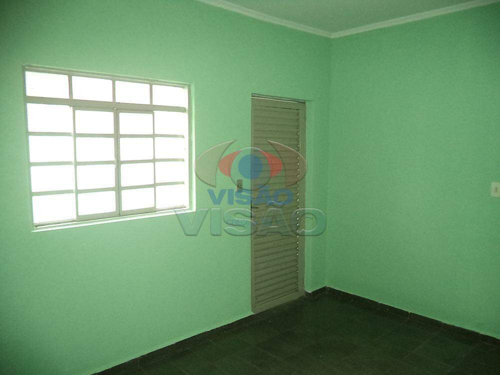 Casa à venda no Jardim Oliveira Camargo: