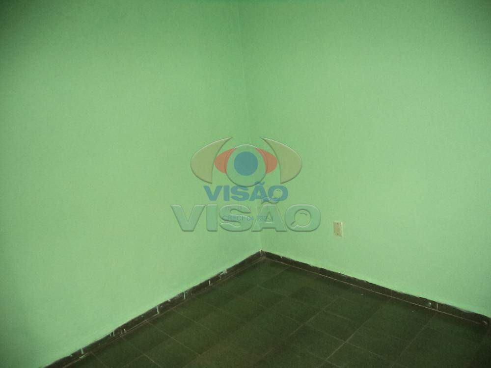 Casa à venda no Jardim Oliveira Camargo: