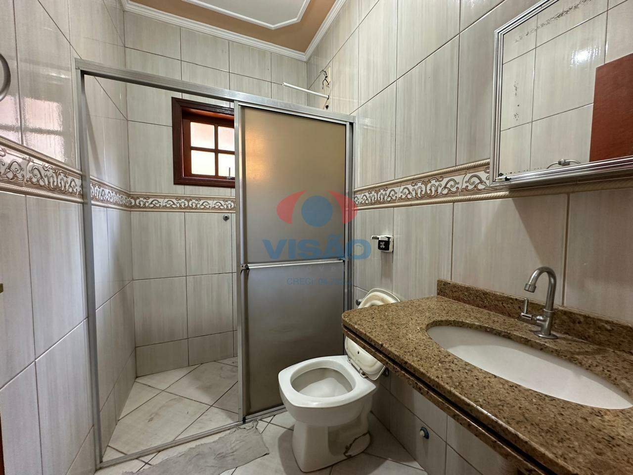 Casa para aluguel no Jardim Recanto do Valle: BANHEIRO COMUM
