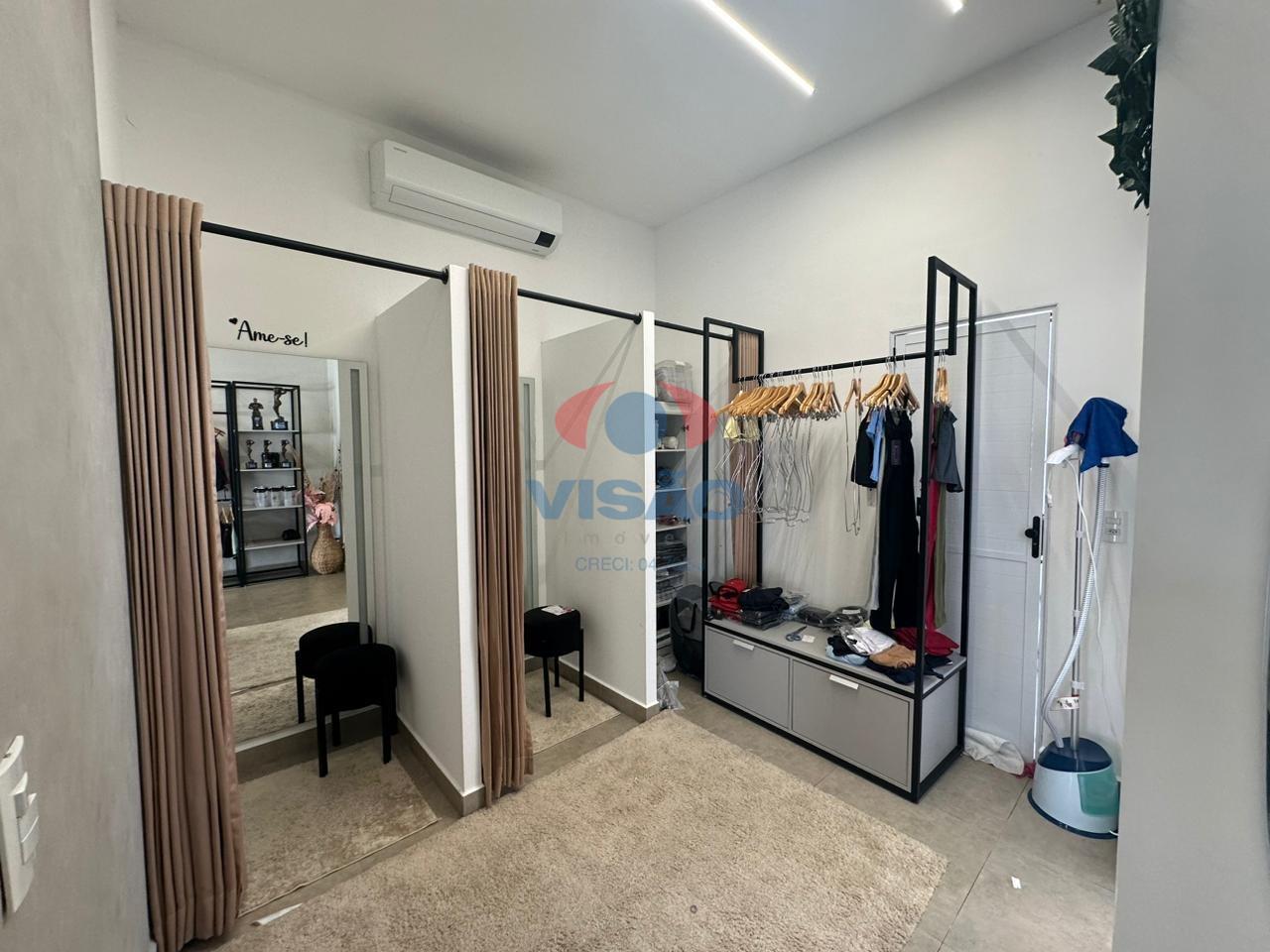 Salão para aluguel no Vila Avai: 