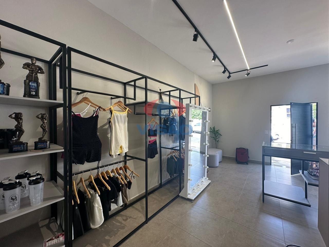 Salão para aluguel no Vila Avai: 