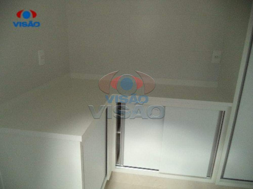 Casa em condomínio à venda no Vila Avai: 