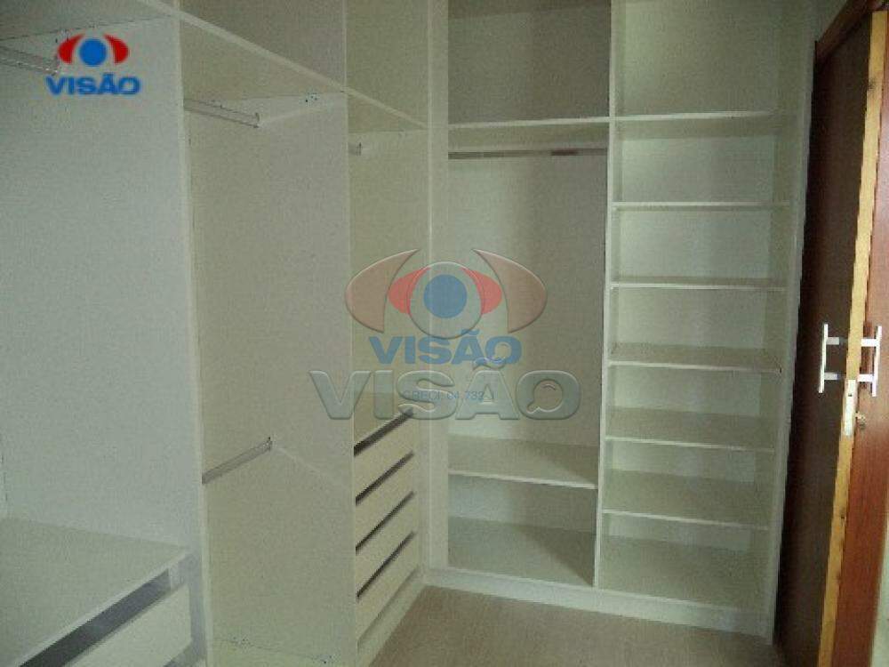 Casa em condomínio à venda no Vila Avai: 