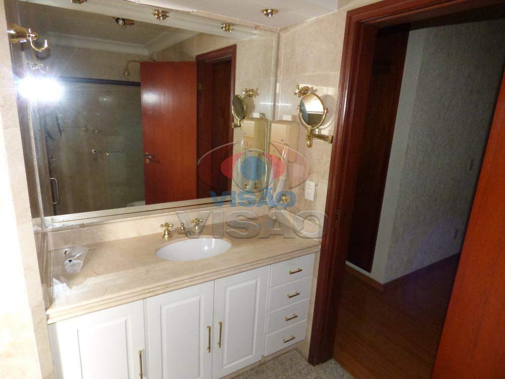 Apartamento à venda no Centro: Banheiro Suíte