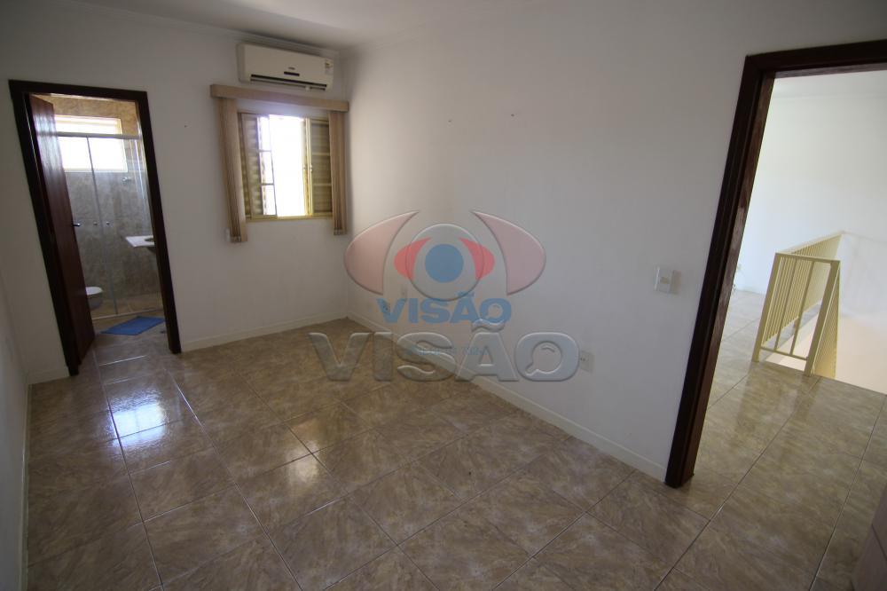 Casa à venda no Jardim Santiago: