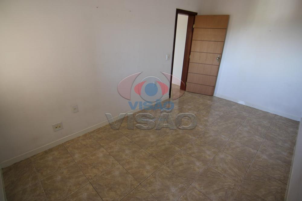 Casa à venda no Jardim Santiago: