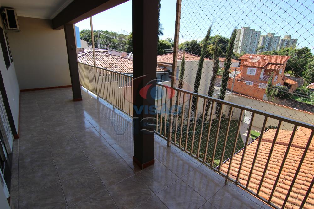 Casa à venda no Jardim Santiago:
