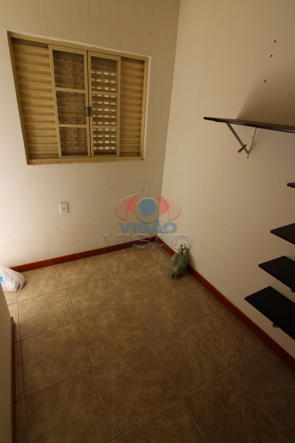 Casa à venda no Jardim Santiago: