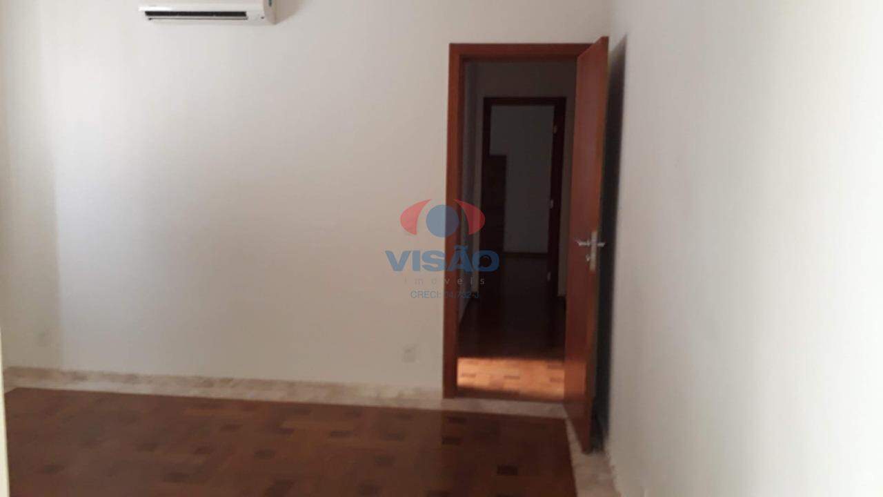 Apartamento à venda no Bairro Pau Preto: 
