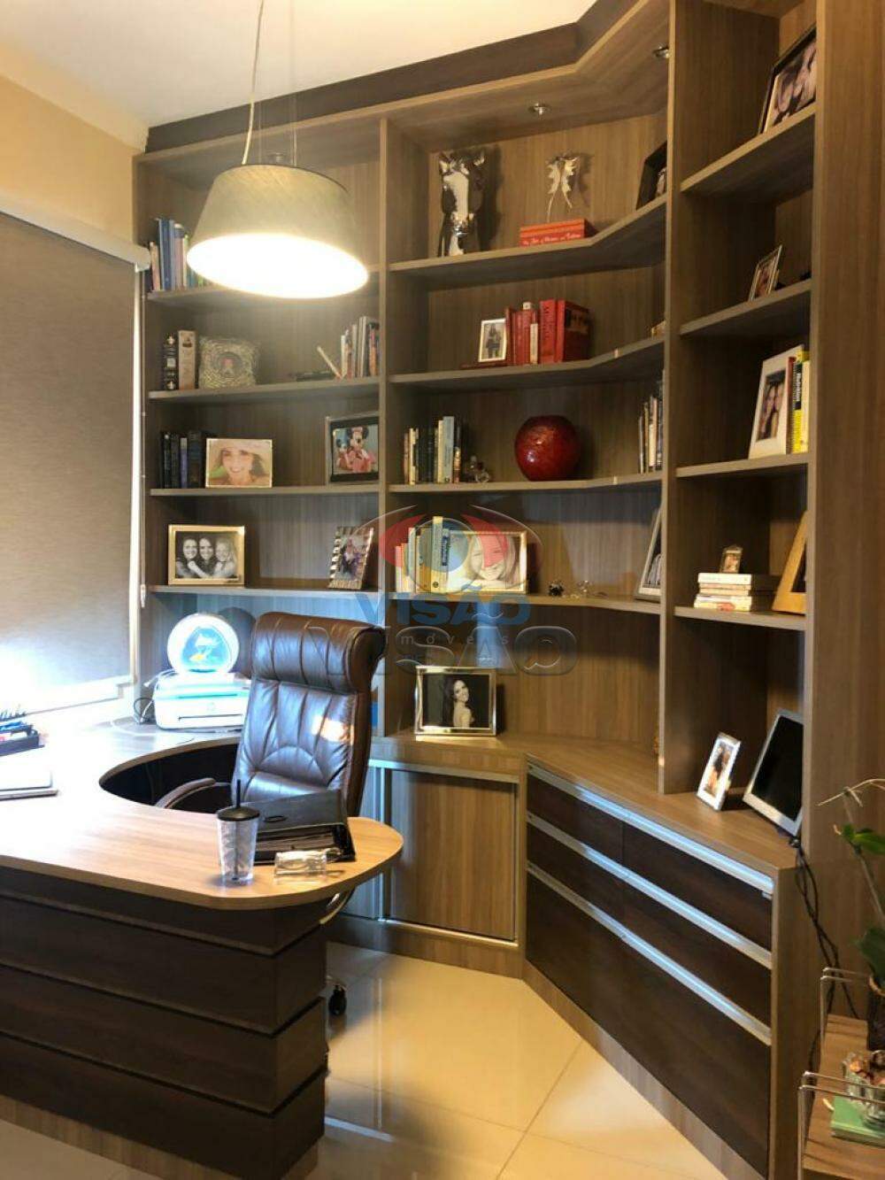 Casa em condomínio à venda no Helvétia: