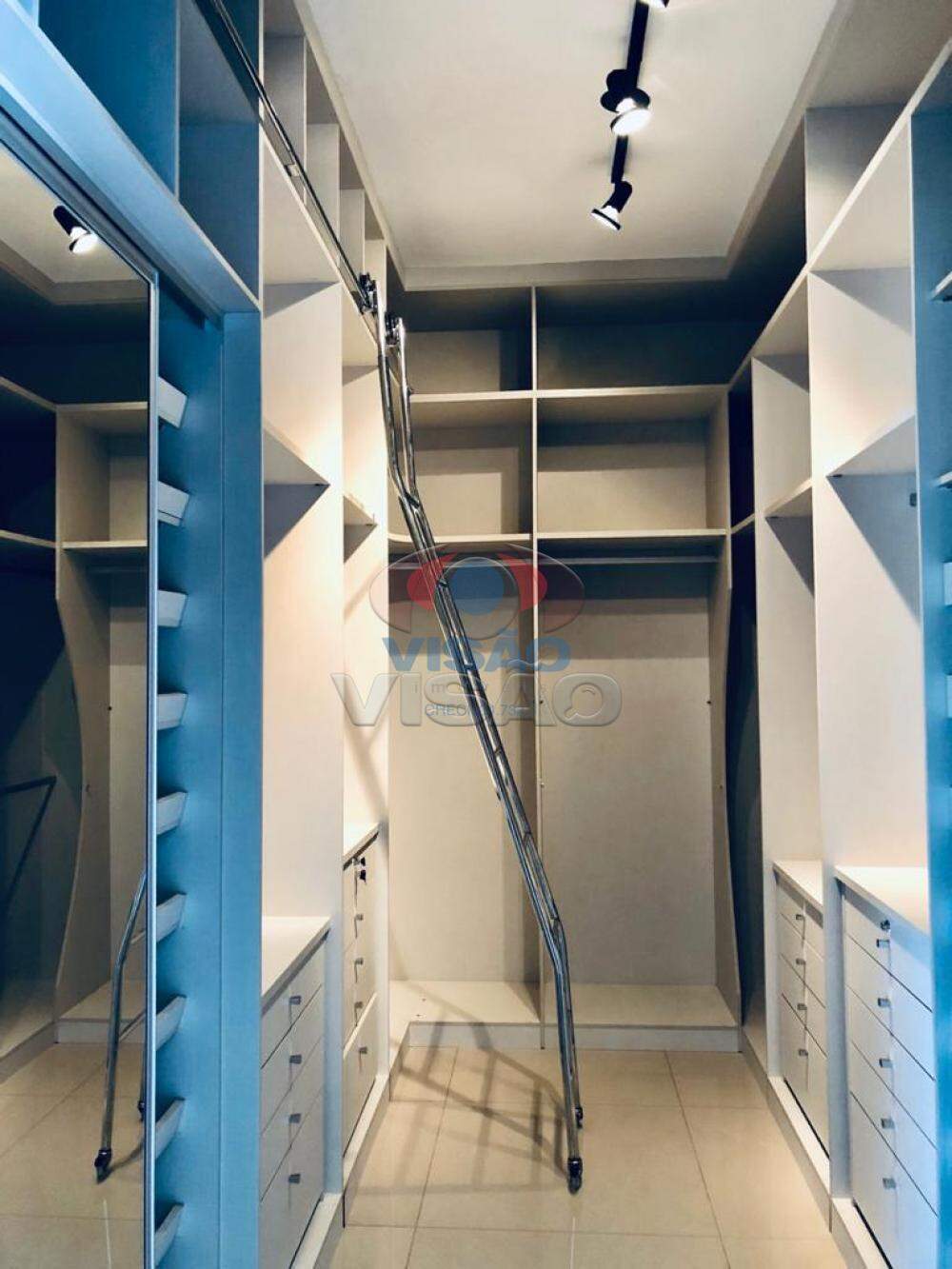 Casa em condomínio à venda no Helvétia: 
