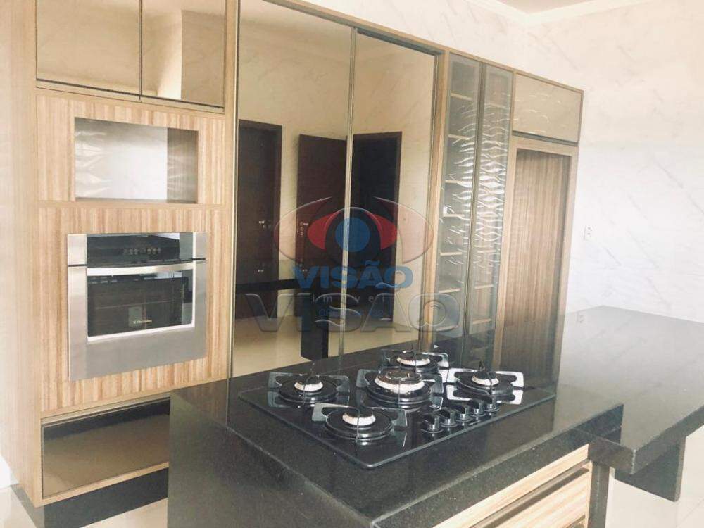 Casa em condomínio à venda no Helvétia: 