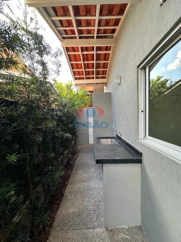 Casa em condomínio para aluguel no Jardim Panorama: 