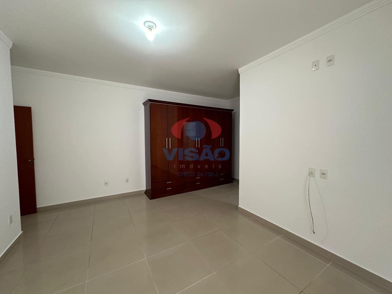 Casa para aluguel no Jardim Cristina: suíte