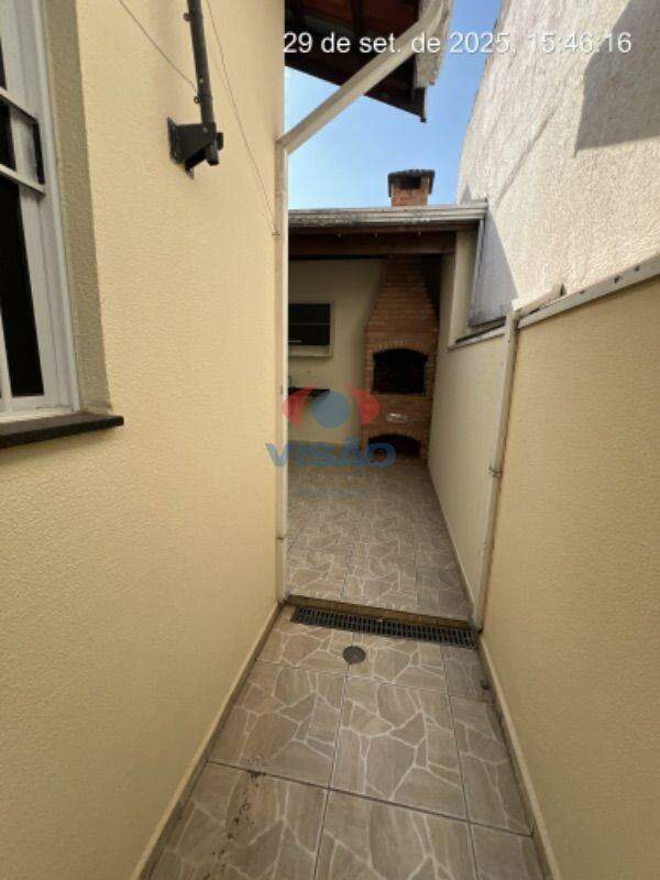 Casa para aluguel no Jardim Itamaracá: Corredor Externo