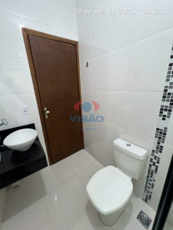 Casa para aluguel no Jardim Itamaracá: Banheiro Suíte