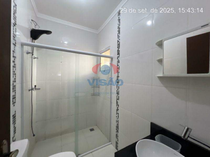 Casa para aluguel no Jardim Itamaracá: Banheiro Suíte