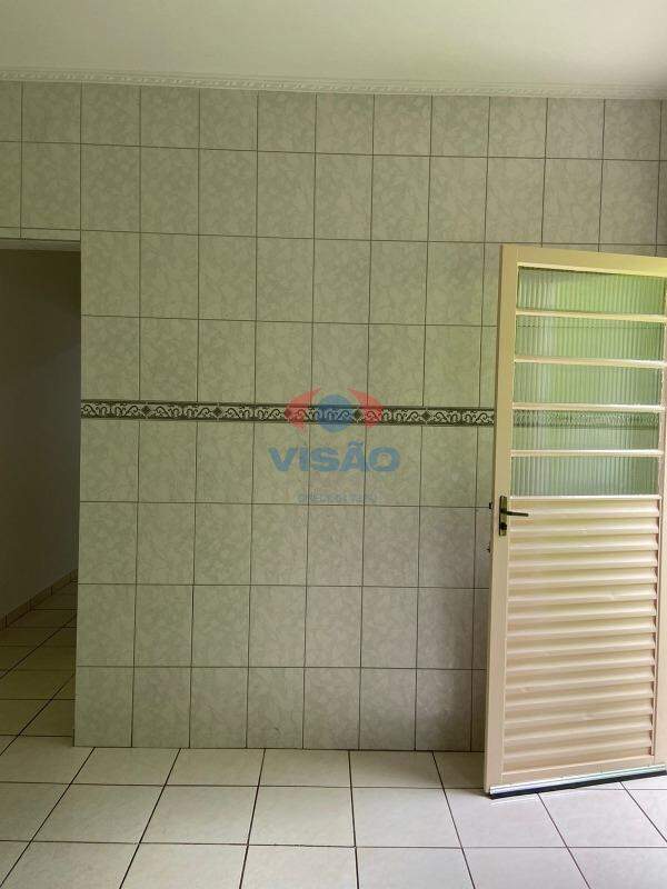 Casa para aluguel no Jardim Oliveira Camargo: