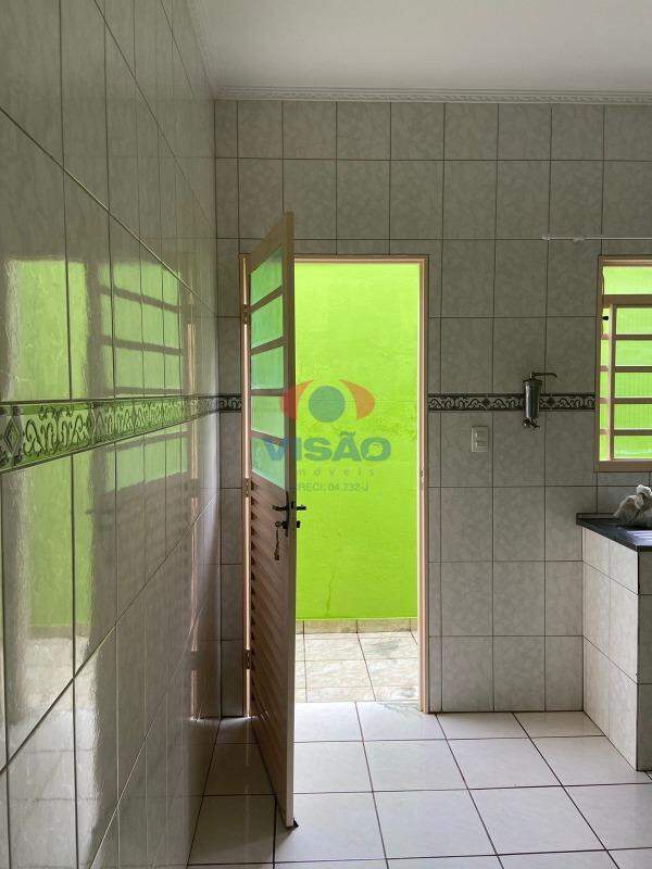 Casa para aluguel no Jardim Oliveira Camargo: