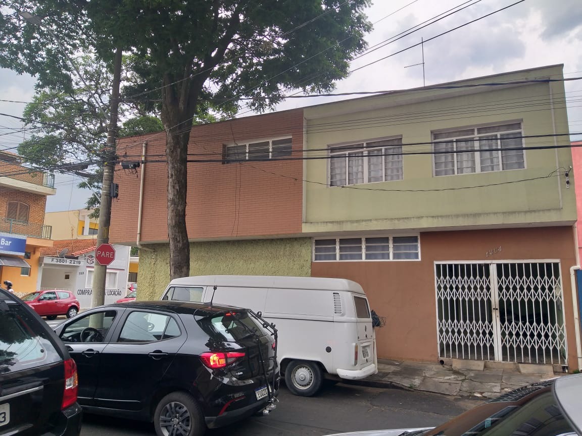 Casa à venda no Centro: