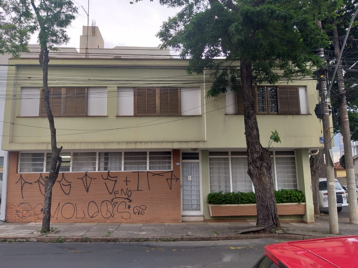 Casa à venda no Centro: 