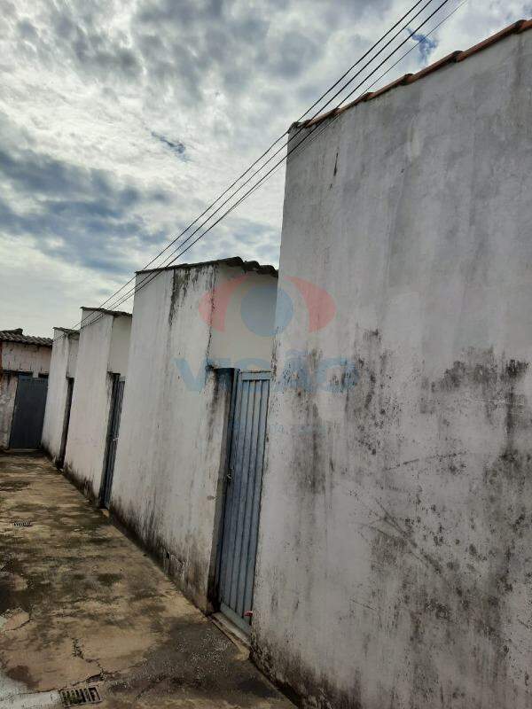 Casa à venda no Jardim Oliveira Camargo: 