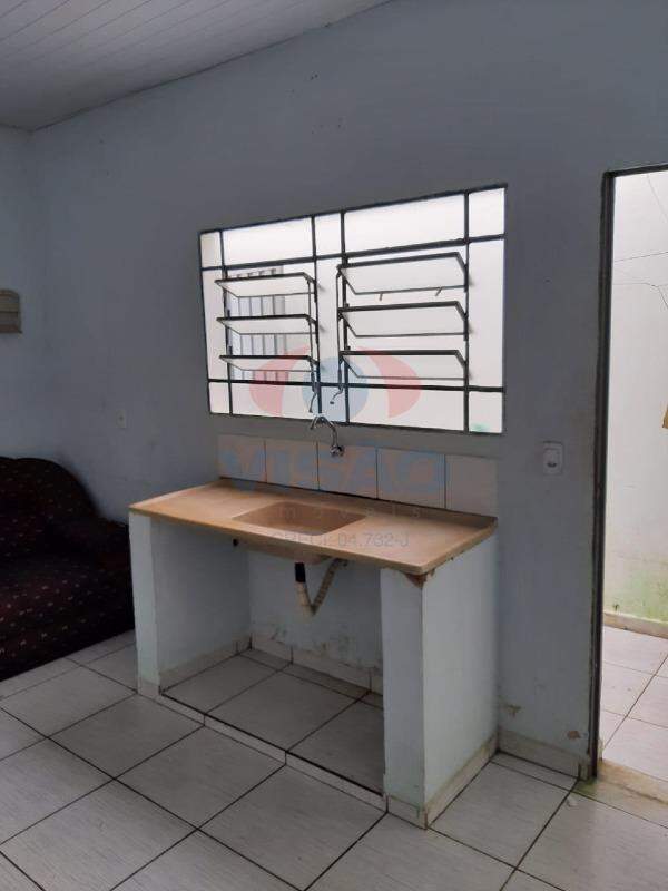 Casa à venda no Jardim Oliveira Camargo: 