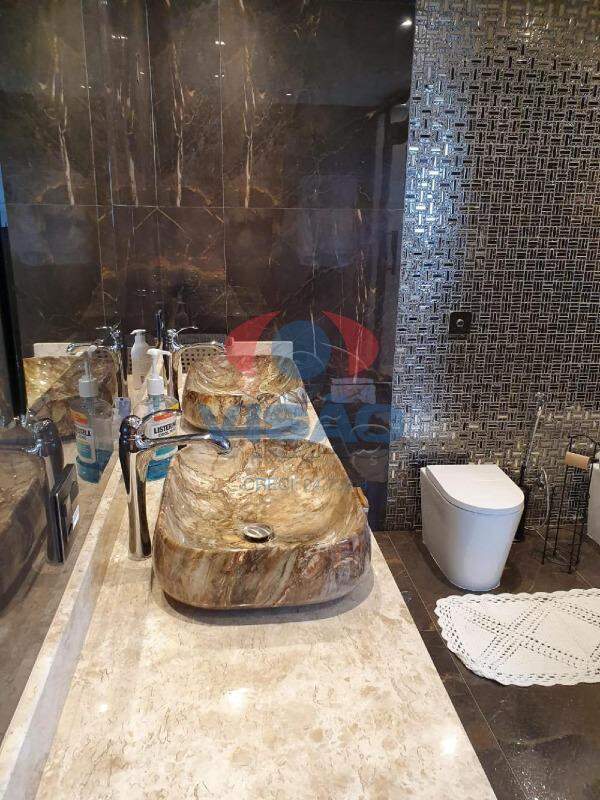 Casa em condomínio à venda no Horizonte Azul: