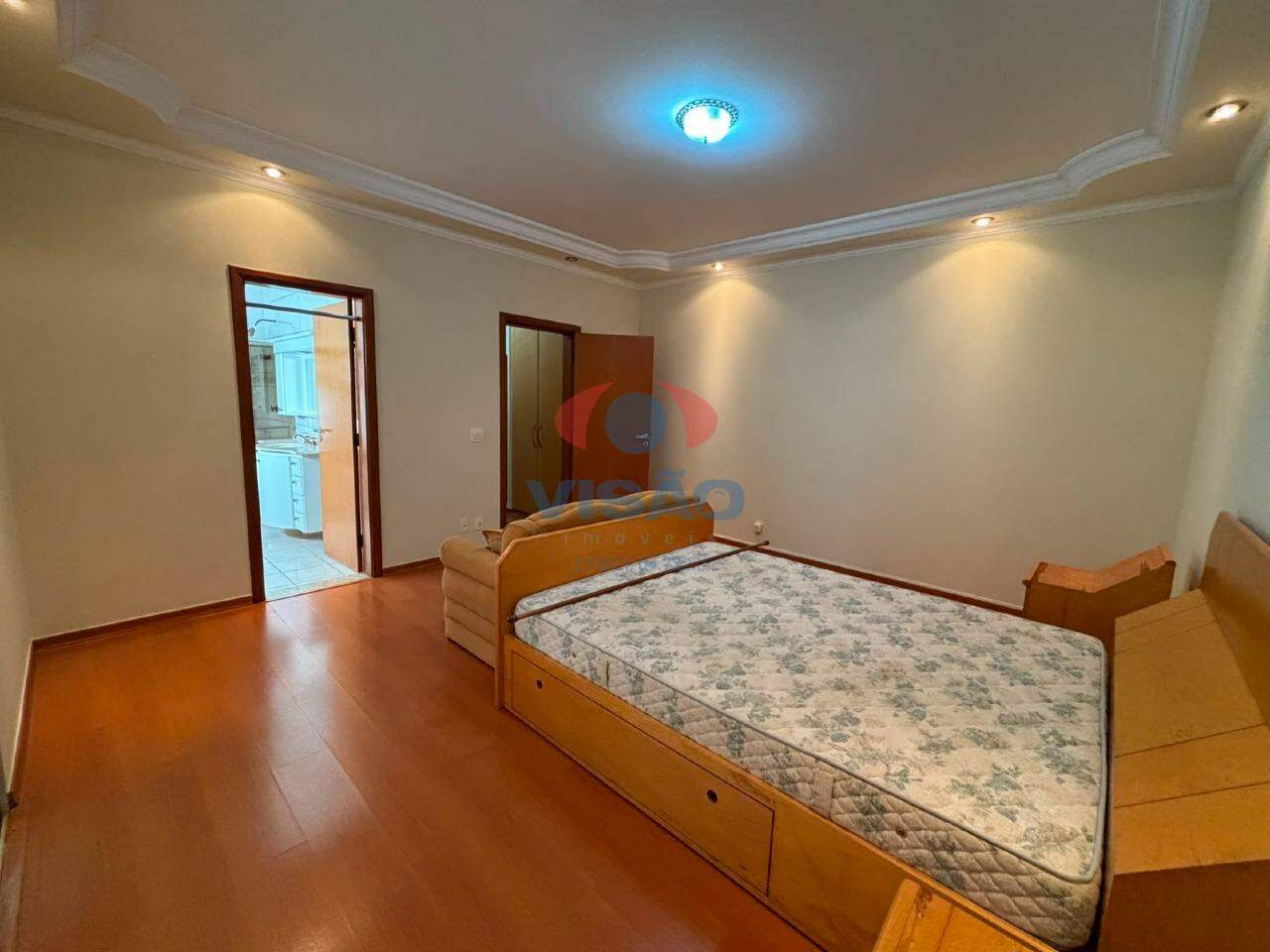 Casa à venda no Jardim Esplanada: 