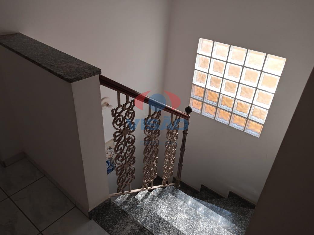 Casa - Sobrado à venda no Jardim do Sol: