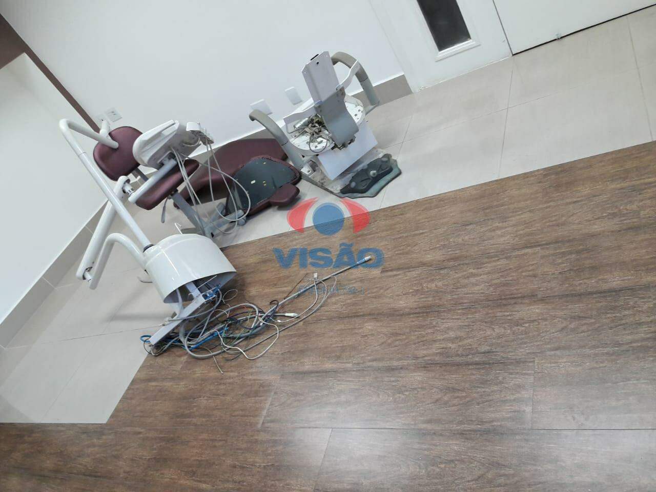 Sala à venda no Centro: 