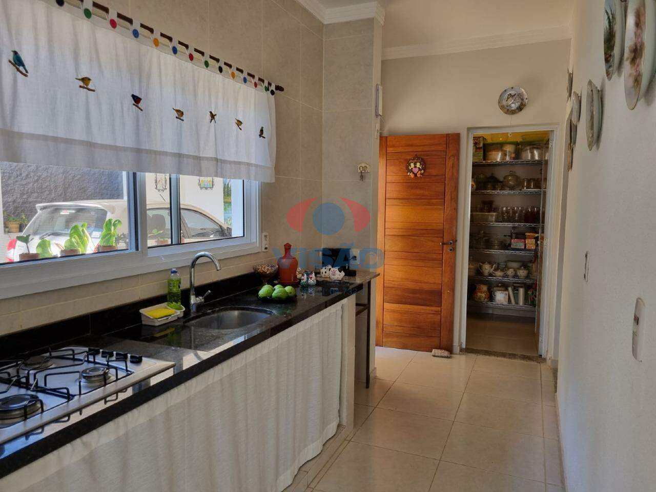 Casa em condomínio à venda no Terras de Itaici: 
