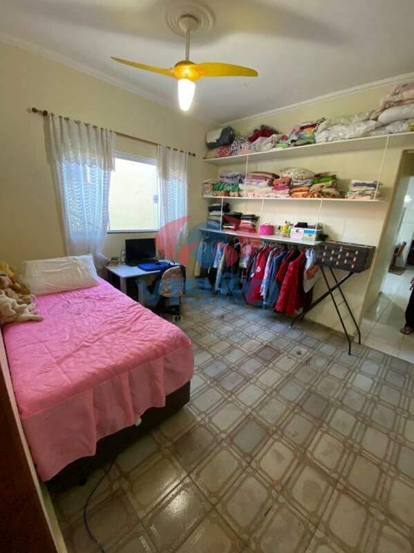 Casa à venda no Jardim Oliveira Camargo: 